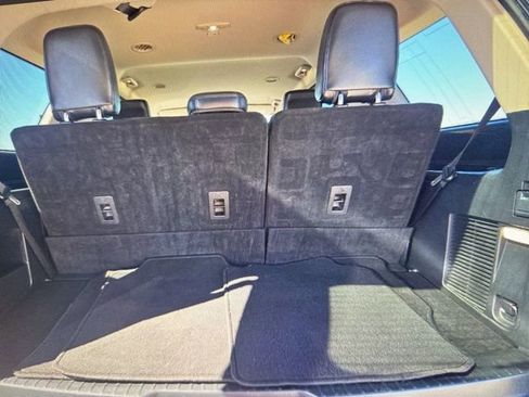 Used 2024 Ford Expedition XLT image 30