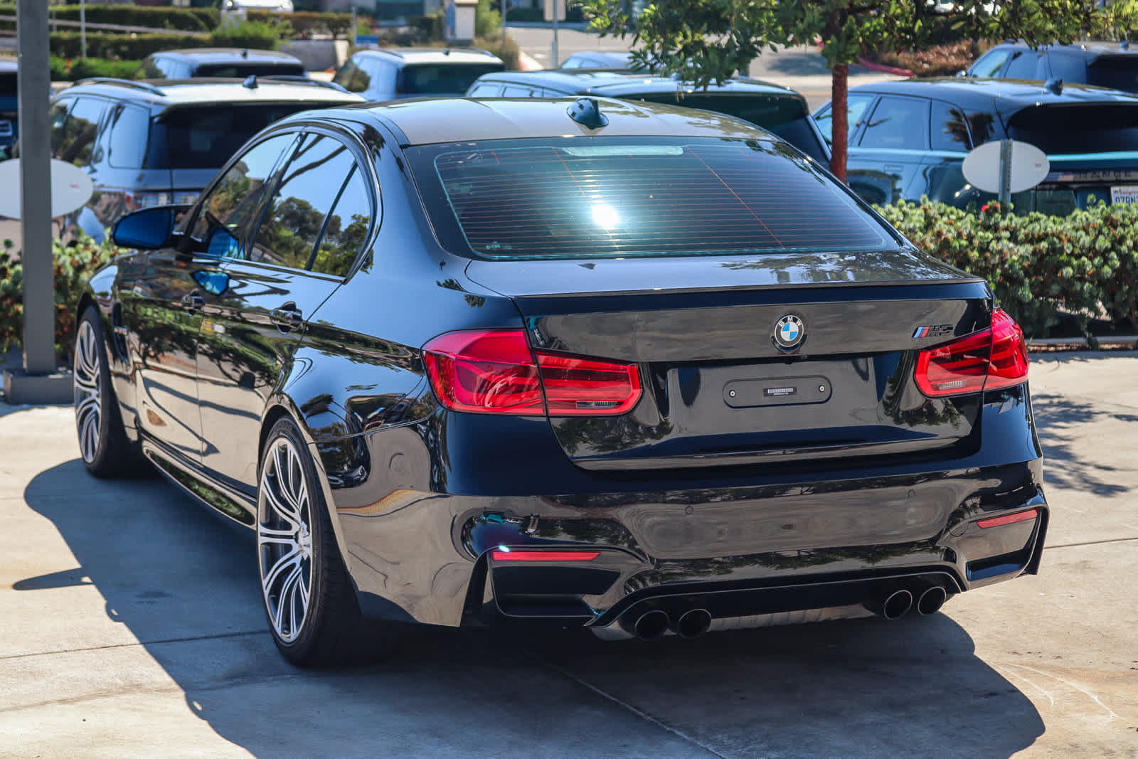 Used 2018 BMW M3 w/ Competition Package RWD image 4