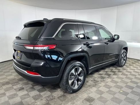 Used 2023 Jeep Grand Cherokee 4WD 4xe image 3