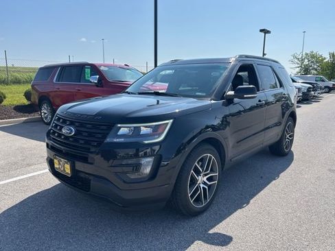 Used 2016 Ford Explorer Sport w/ Equipment Group 401A AWD/4WD image 2