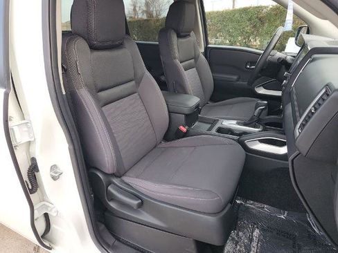 Certified 2024 Nissan Frontier SV w/ SV Convenience Package image 15