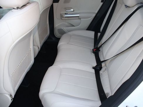 New 2026 Mercedes-Benz GLA 250 4MATIC image 27
