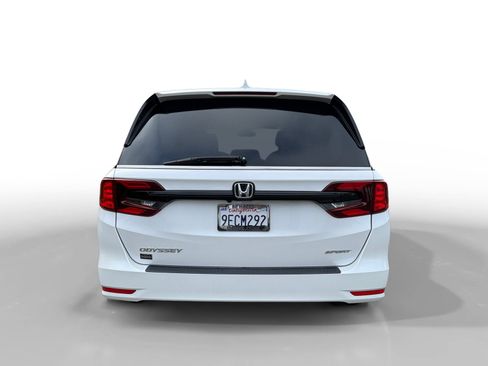 Used 2023 Honda Odyssey Sport image 4