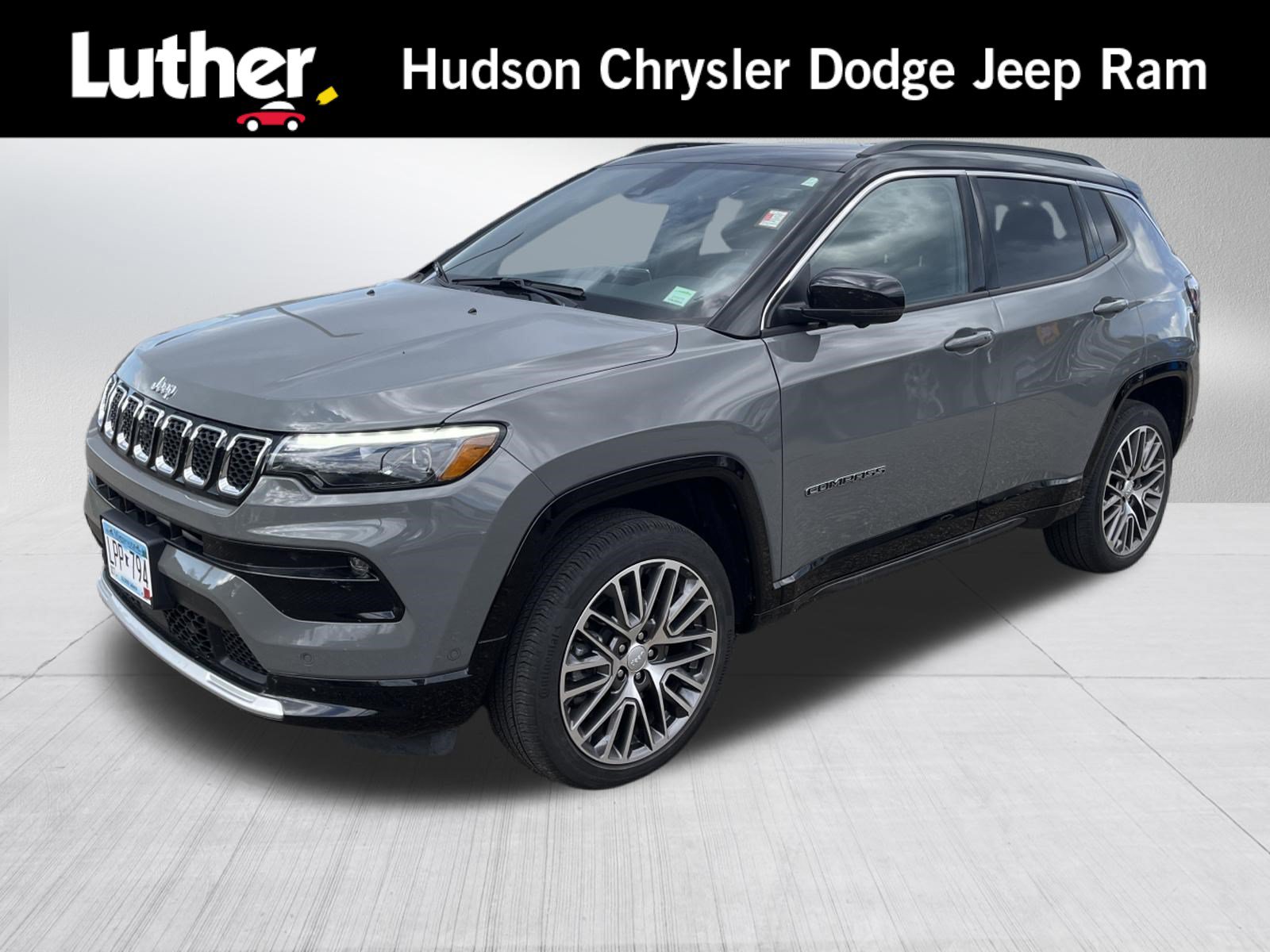 Used 2024 Jeep Compass Limited w/ Elite Group AWD/4WD image 1