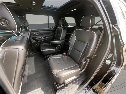 Used 2023 Chevrolet Traverse Premier w/ LPO, Cargo Package AWD/4WD image 26