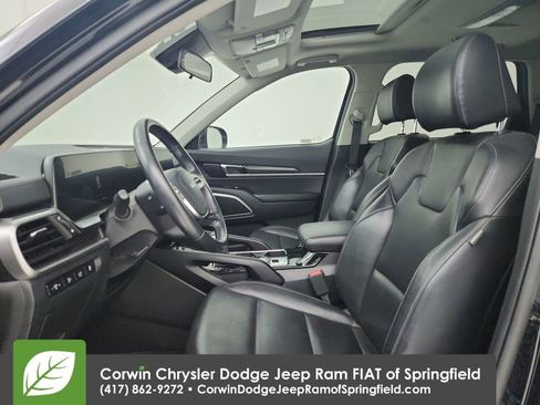 Used 2025 Kia Telluride S AWD/4WD image 19