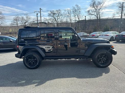 Used 2023 Jeep Wrangler Unlimited w/ Sun & Screen Package image 7