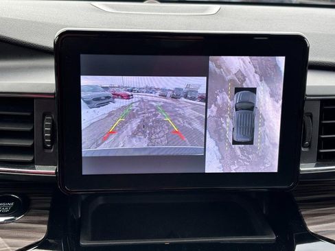 Used 2023 Ford Explorer Limited image 26