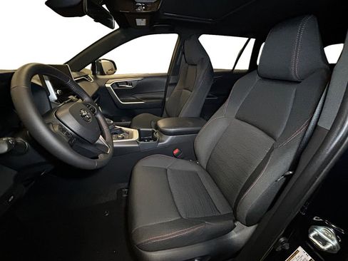 New 2025 Toyota RAV4 SE image 9