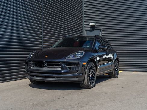 Used 2024 Porsche Macan S AWD/4WD image 1