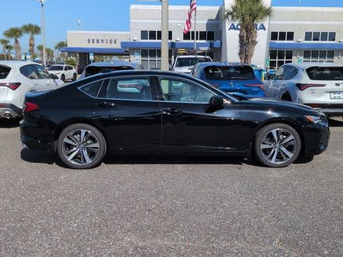 Used 2025 Acura TLX w/ Technology Package FWD image 9