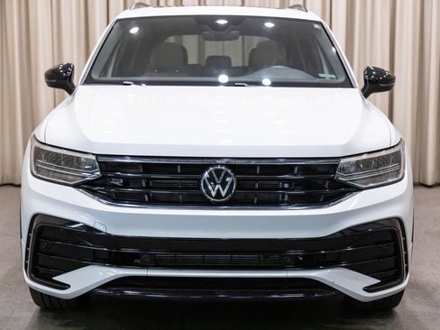 Certified 2024 Volkswagen Tiguan SE R-Line AWD/4WD image 3