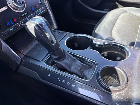 Used 2017 Ford Explorer Limited image 26