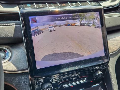 Used 2022 Jeep Grand Cherokee Limited 4xe AWD/4WD image 16