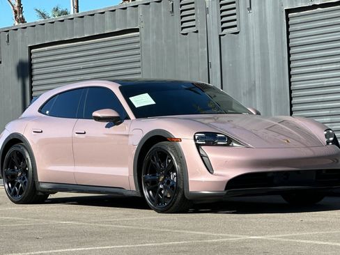 Certified 2022 Porsche Taycan 4 Cross Turismo image 10