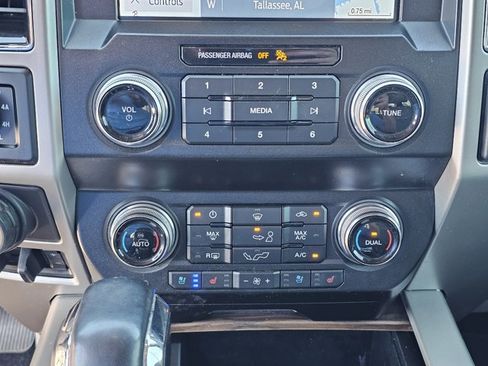 Used 2020 Ford F150 Lariat w/ Equipment Group 502A Luxury image 28