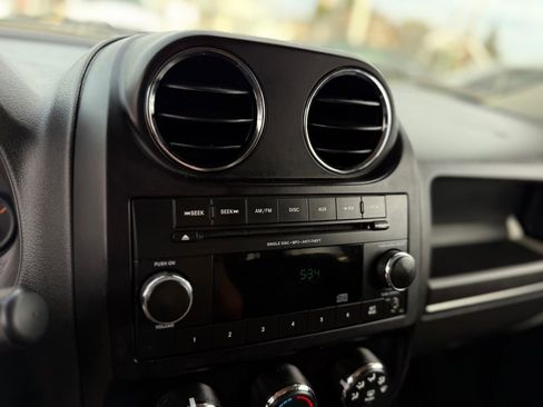 Used 2014 Jeep Patriot Sport w/ Power Value Group image 31