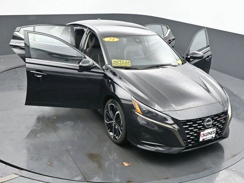 Used 2024 Nissan Altima 2.5 SR image 58