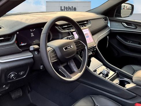 New 2025 Jeep Grand Cherokee L Limited w/ Luxury Tech Group II AWD/4WD image 2