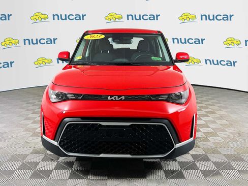 Used 2023 Kia Soul LX image 2