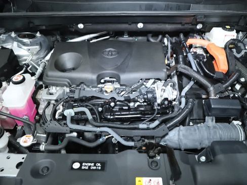 Certified 2024 Toyota RAV4 XLE AWD/4WD image 36