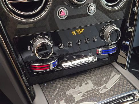 Certified 2025 Rolls-Royce Cullinan Black Badge image 41