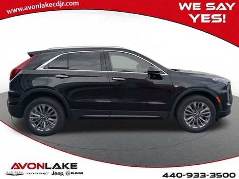 Used 2024 Cadillac XT4 Premium Luxury image 8