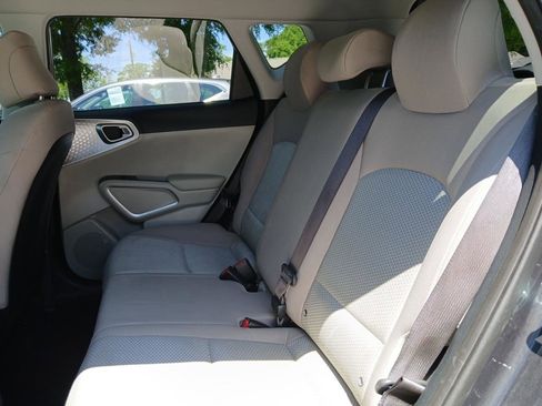 Used 2022 Kia Soul LX FWD image 10