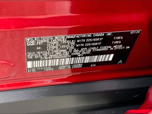 Used 2024 Toyota RAV4 XLE FWD image 33
