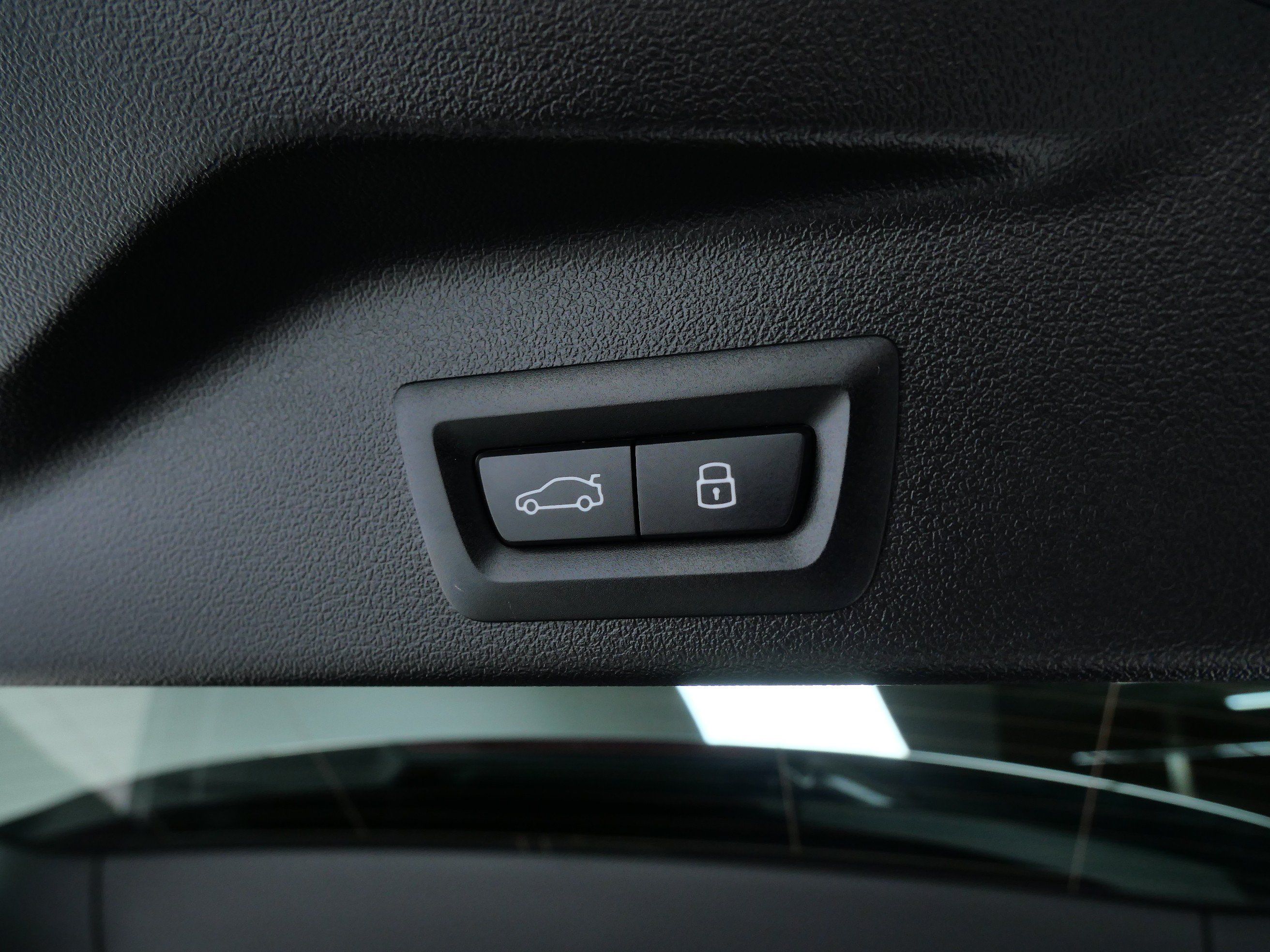 Used 2026 BMW X5 xDrive40i AWD/4WD image 8