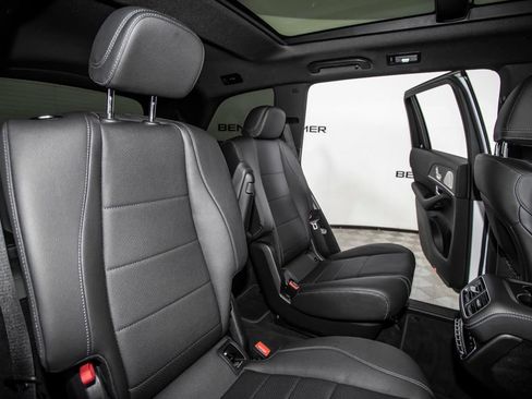 Used 2022 Mercedes-Benz GLS 450 4MATIC image 19