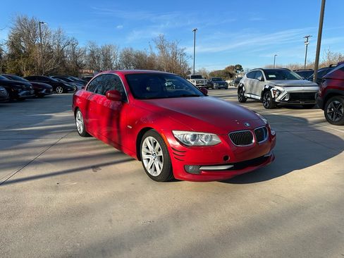 Used 2013 BMW 328i Convertible image 3