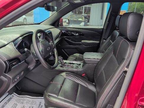 Used 2023 Chevrolet Traverse RS AWD/4WD image 10