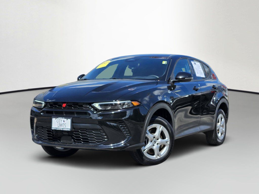 Used 2024 Dodge Hornet GT AWD/4WD image 3