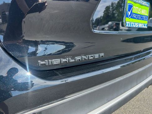 Used 2023 Toyota Highlander XSE FWD image 34