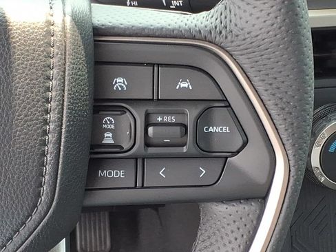 Certified 2026 Toyota Tacoma TRD Off-Road AWD/4WD image 19