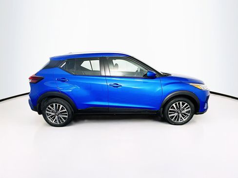 Used 2024 Nissan Kicks SV FWD image 10