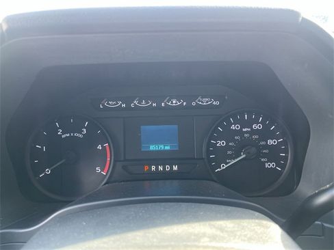 Used 2022 Ford F250 XL w/ Power Equipment Group image 5