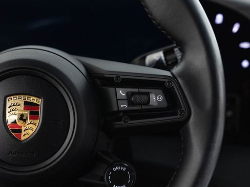 Used 2021 Porsche Taycan 4S image 34