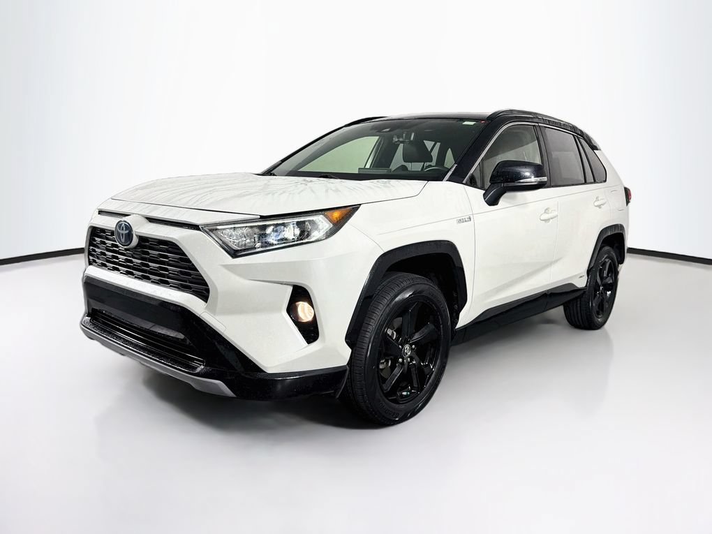Used 2019 Toyota RAV4 XSE w/ XSE Weather Package AWD/4WD image 3