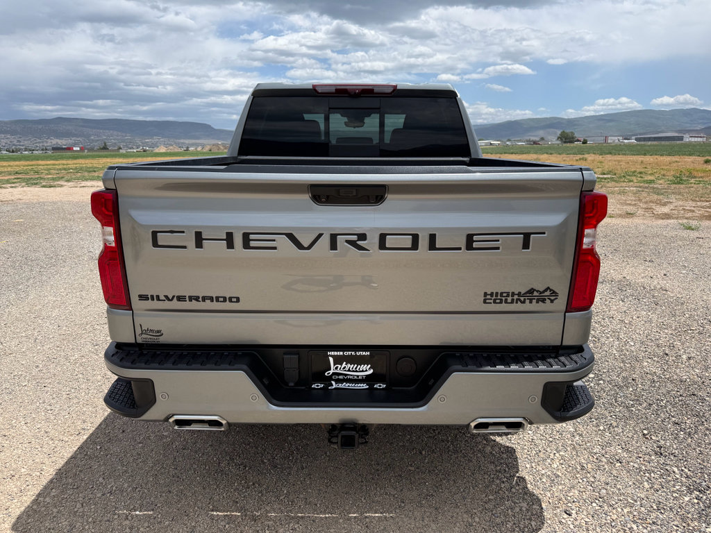 Used 2023 Chevrolet Silverado 1500 High Country w/ Technology Package AWD/4WD image 6