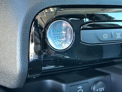 New 2025 Ford Escape SE image 71