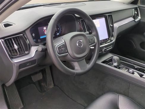 Used 2024 Volvo S60 B5 Core image 2