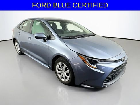 Used 2023 Toyota Corolla LE FWD image 4