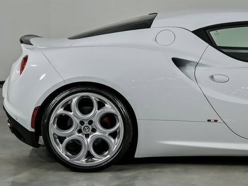 Used 2015 Alfa Romeo 4C Coupe w/ Leather Interior Group RWD image 12