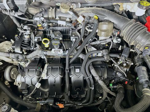 Used 2024 Ford Edge SEL image 32