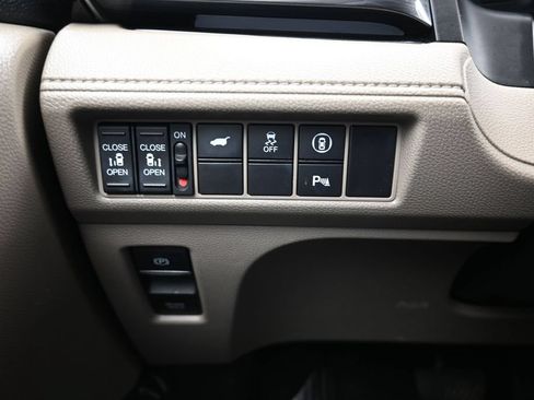 Used 2022 Honda Odyssey Elite image 18