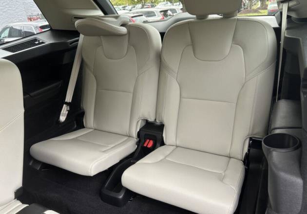 Used 2024 Volvo XC90 T8 Plus AWD/4WD image 9