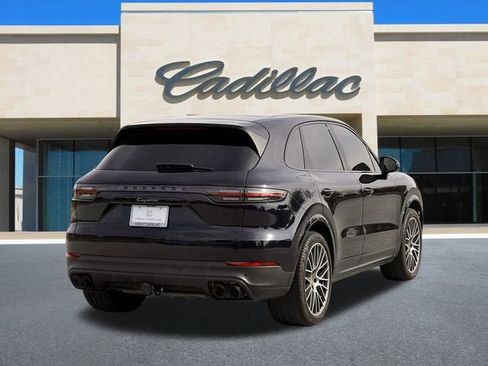 Used 2023 Porsche Cayenne image 3