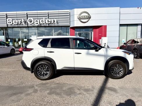 Certified 2023 Nissan Rogue S image 8